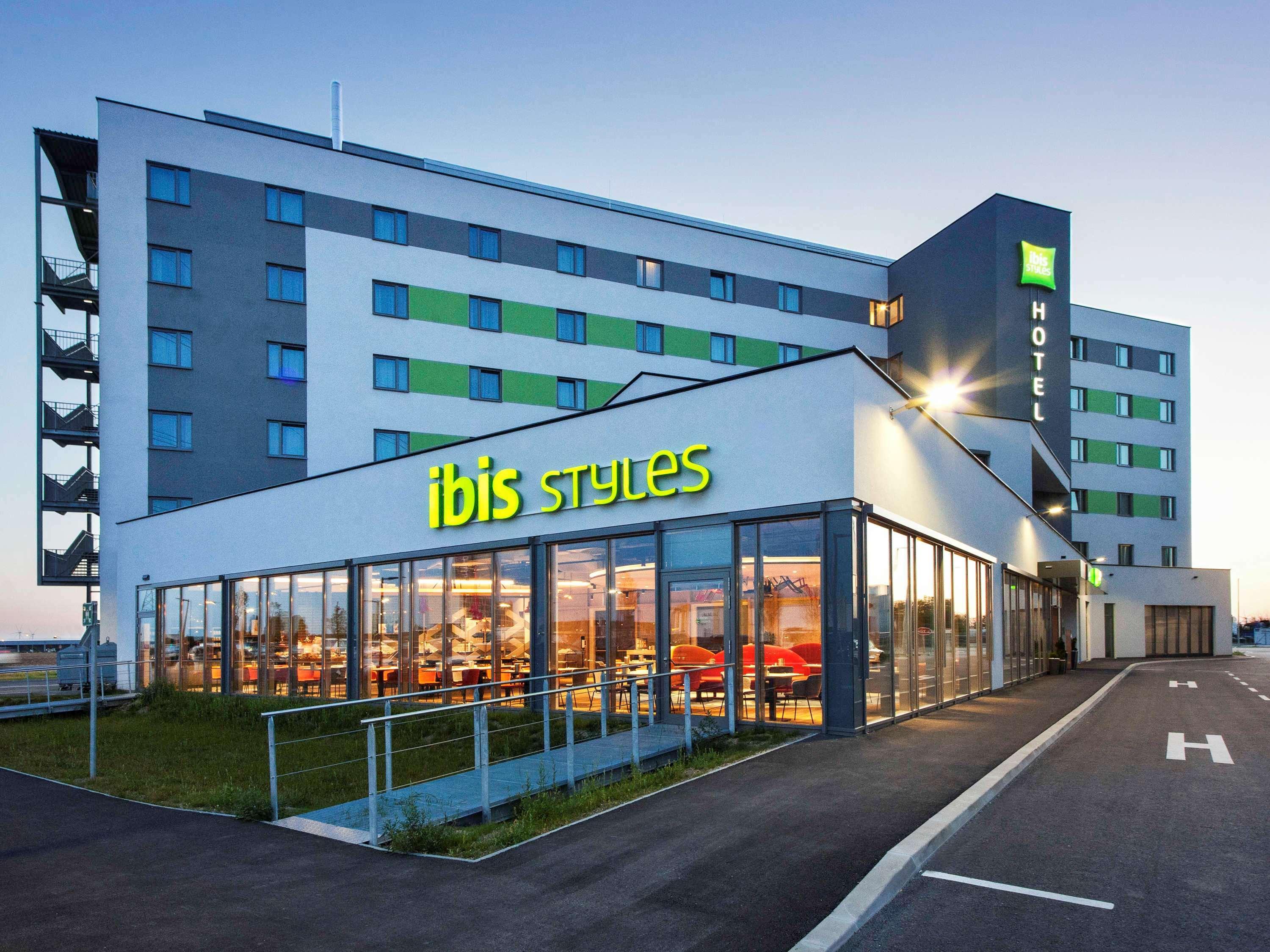 Ibis Styles Parndorf Neusiedler See Hotel Exterior photo